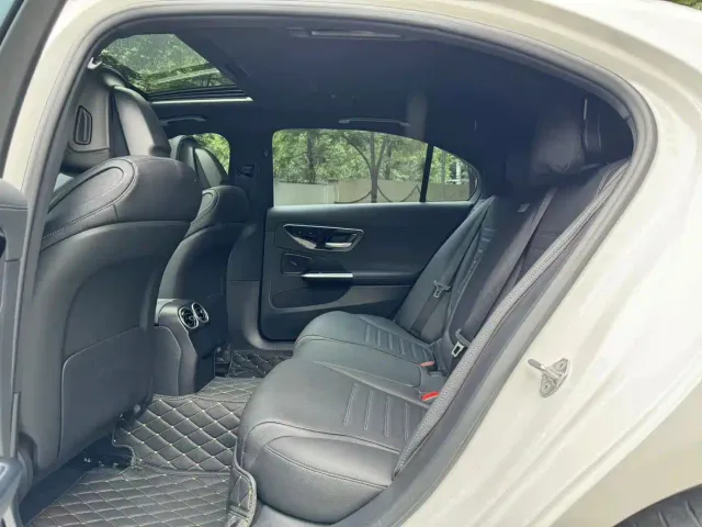 Mercedes-Benz C-Class — Фото автомобиля 7