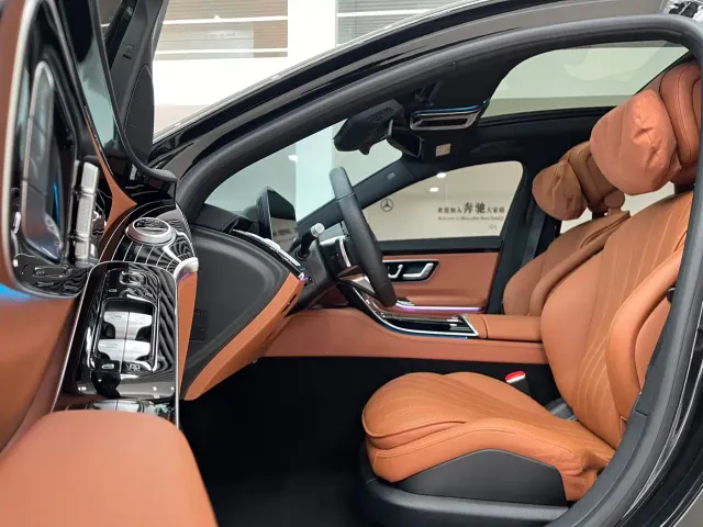 Mercedes-Benz S-Class — Фото автомобиля 13