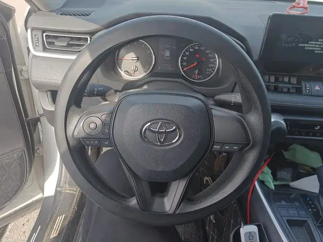 Toyota Wildlander — Фото автомобиля 15
