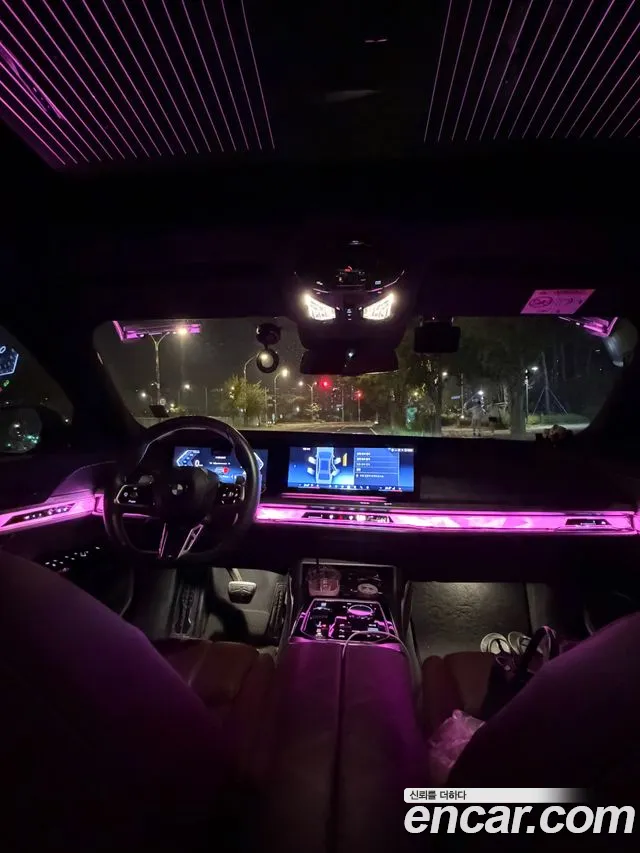 BMW 7-Series 7 серия (G70) 740i sDrive M Sport — Фото автомобиля 5