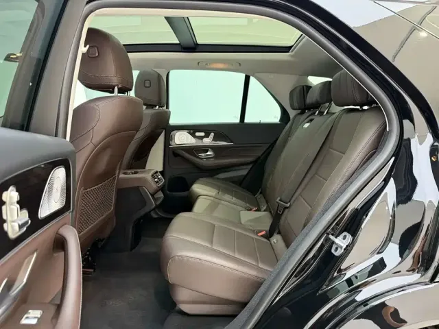 Mercedes-Benz GLE-Class — Фото автомобиля 19