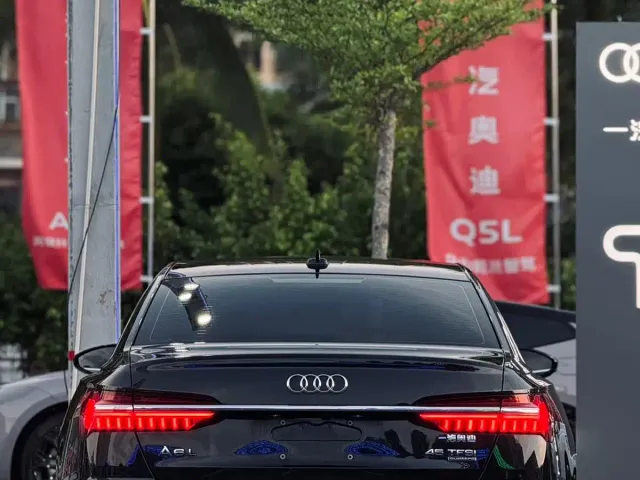 Audi A6L — Фото автомобиля 16