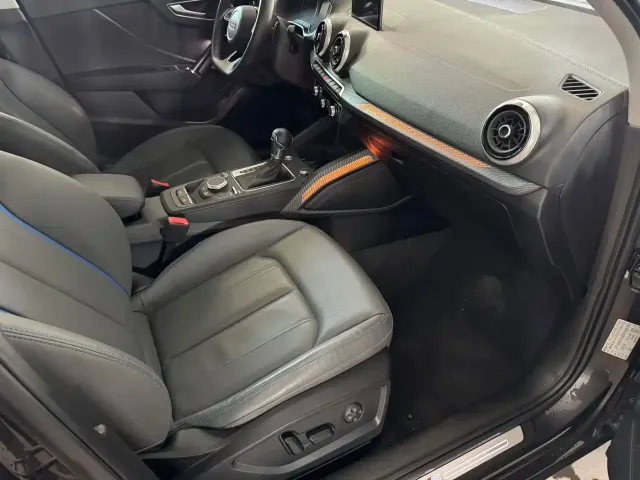Audi Q2L — Фото автомобиля 13