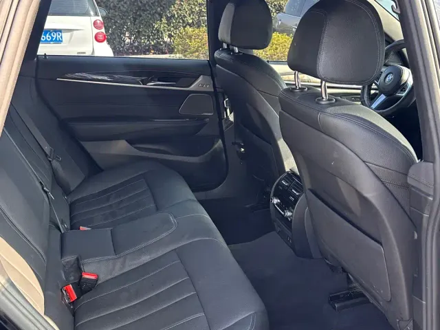 BMW 6 Series Gran Turismo — Фото автомобиля 5