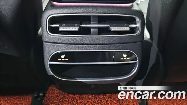 Genesis GV70 — Фото автомобиля 30