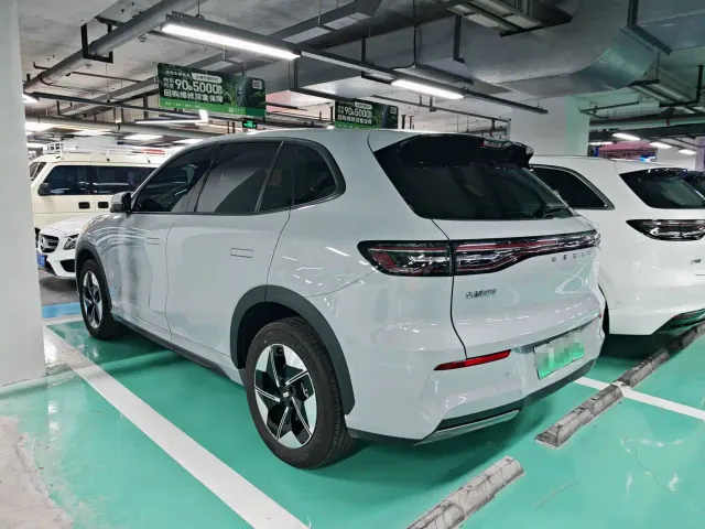 Geely Galaxy E5 — Фото автомобиля 15