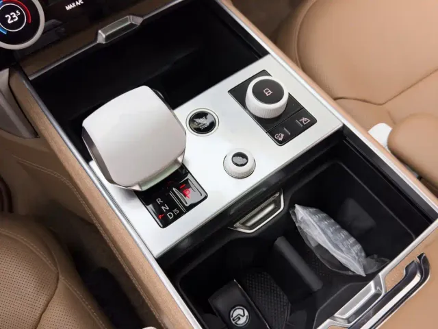 Land Rover Range Rover — Фото автомобиля 21