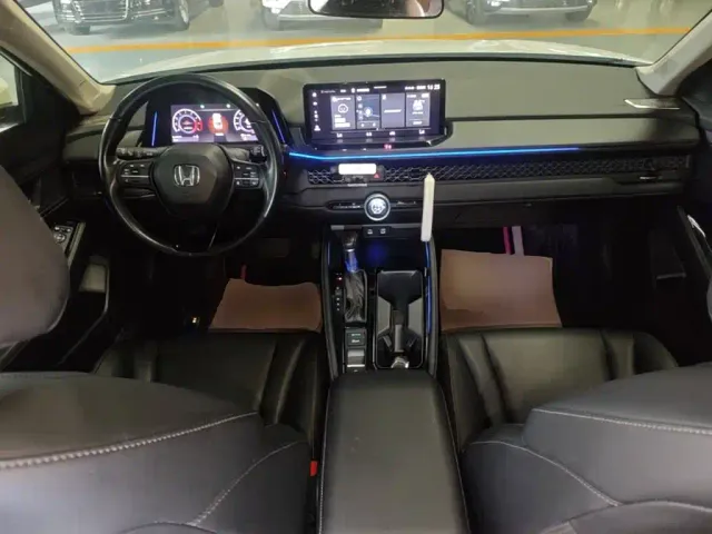 Honda Accord — Фото автомобиля 9