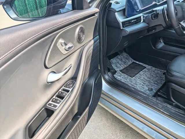 Chery Arrizo 8 — Фото автомобиля 6