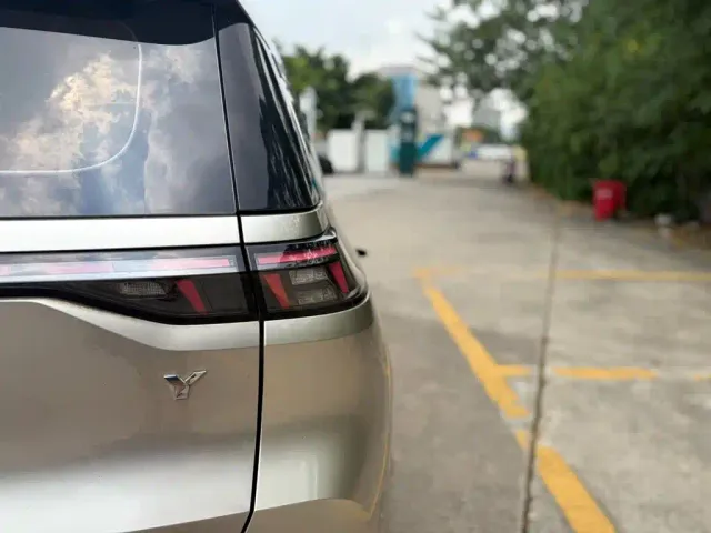 GAC Aion Y — Фото автомобиля 10