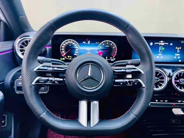Mercedes-Benz A-Class — Фото автомобиля 11