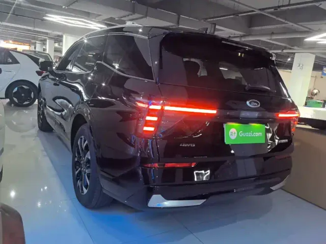 Ford Edge — Фото автомобиля 4