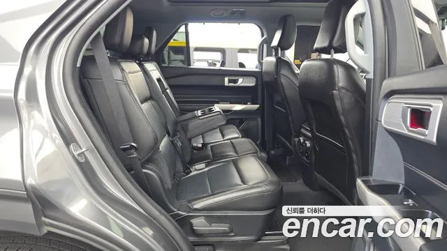 Ford Explorer 6th Gen — Фото автомобиля 12