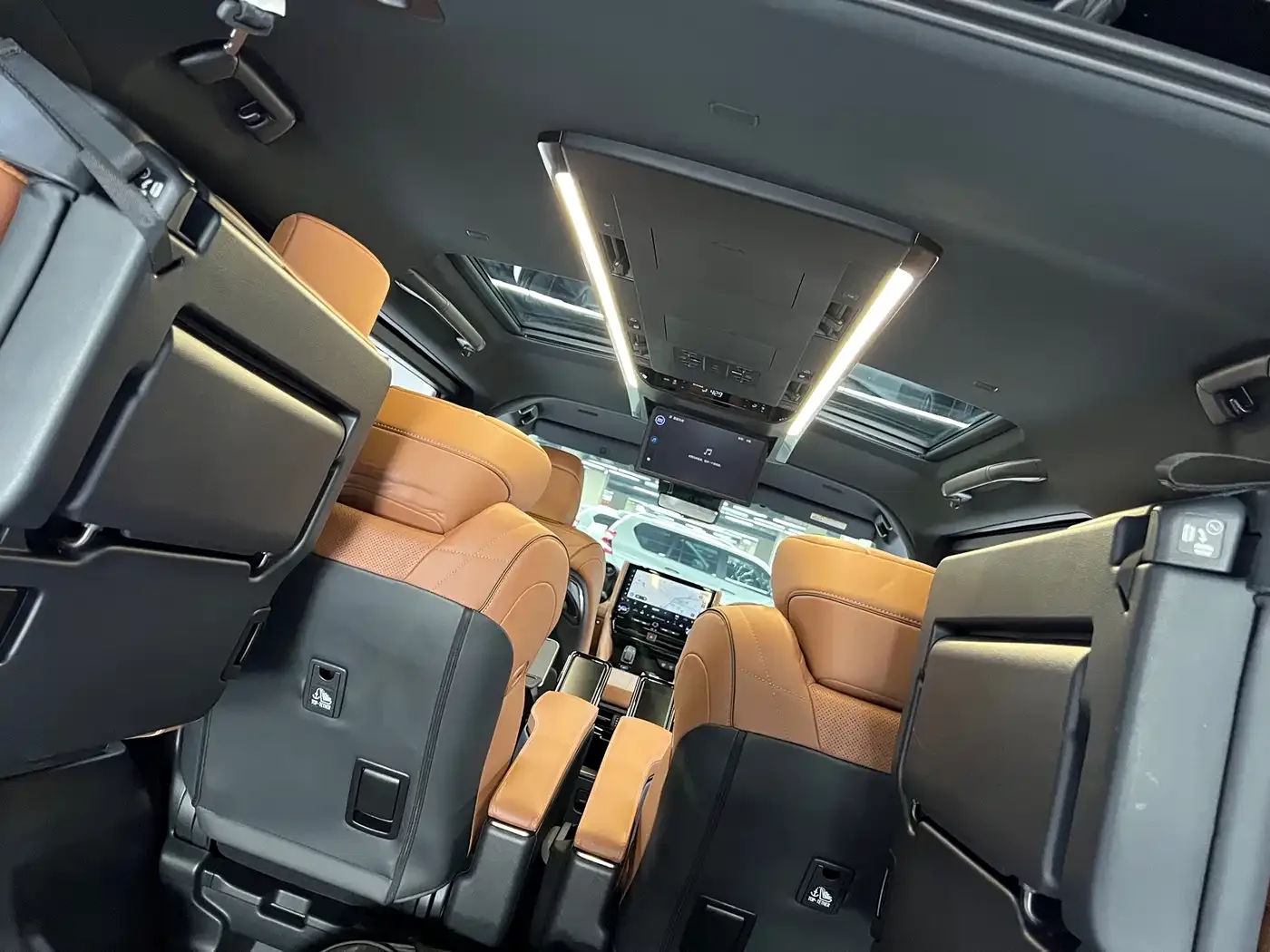 Toyota Alphard 2024 Hybrid 2.5L Ultimate Enjoyment Edition — Фото автомобиля 9