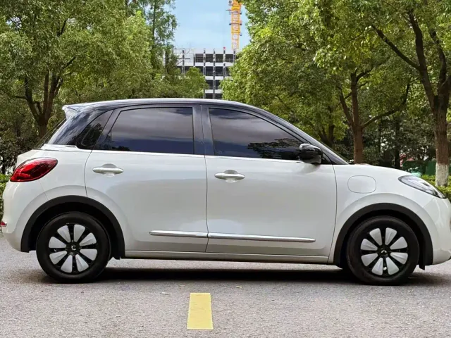 Wuling Bingo — Фото автомобиля 4