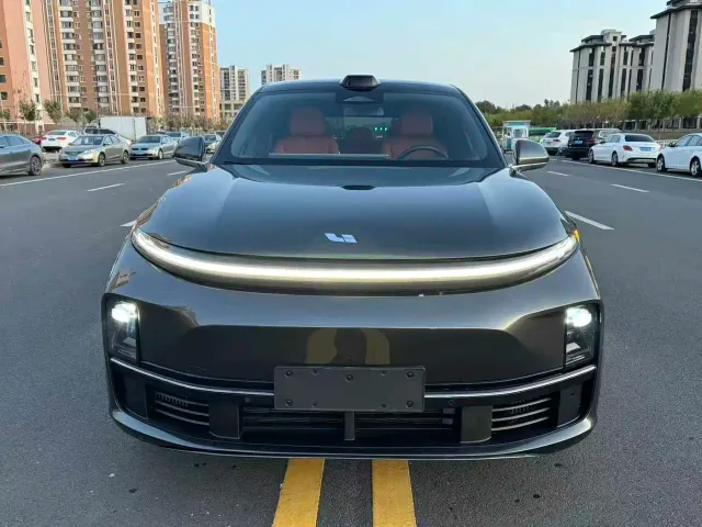 Li Auto L7 — Фото автомобиля 2