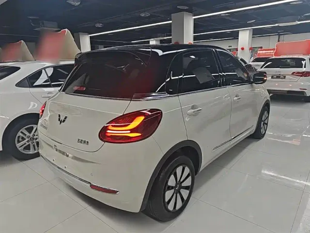 Wuling Bingo — Фото автомобиля 6