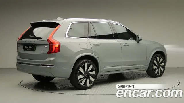Volvo XC90 Generation 2 — Фото автомобиля 4