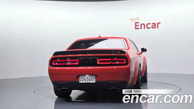 Dodge Challenger — Фото автомобиля 4