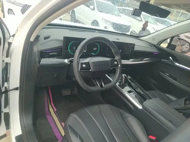 Roewe RX5 Max — Фото автомобиля 9