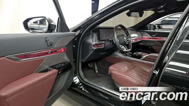 BMW 7-Series — Фото автомобиля 8