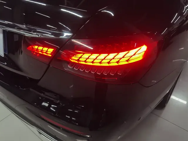Mercedes-Benz Mercedes-Benz E-Class 2023 Facelift E 260 L — Фото автомобиля 23