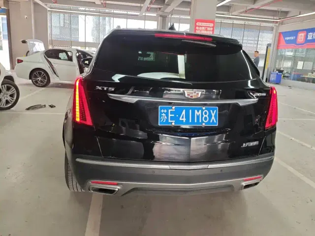 Cadillac XT5 — Фото автомобиля 9