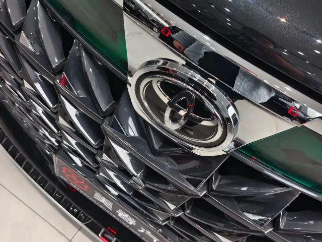 Toyota Granvia — Фото автомобиля 4