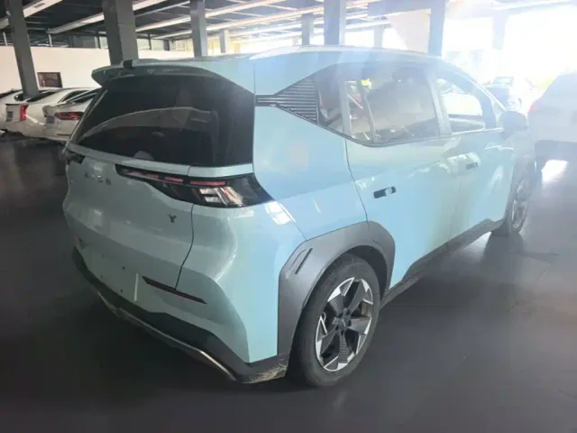 GAC Aion Y — Фото автомобиля 6