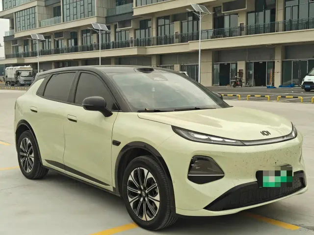 Changan Qiyuan Q05 — Фото автомобиля 3