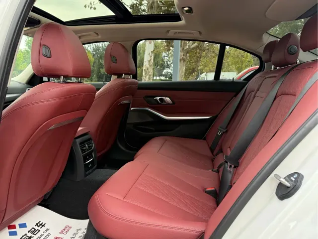 BMW 3 Series — Фото автомобиля 7