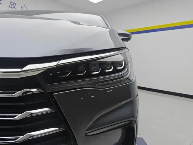 BYD Song MAX — Фото автомобиля 5