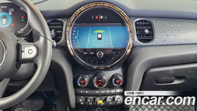 MINI Cooper Electric — Фото автомобиля 14