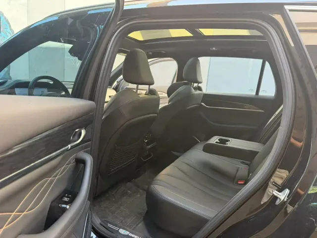 Geely Xingyue L — Фото автомобиля 6