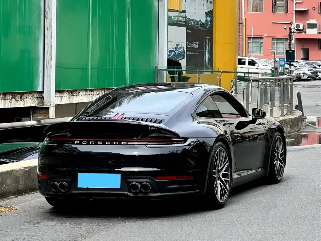 Porsche 911 — Фото автомобиля 3