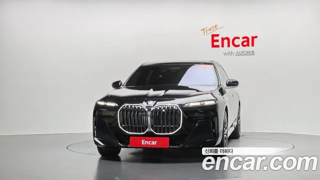 BMW 7 Series G70 — Фото автомобиля 3