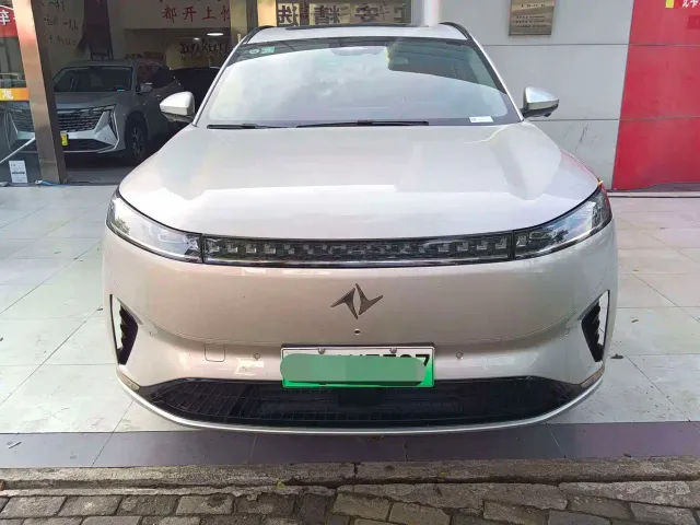 Dongfeng eπ 008 — Фото автомобиля 2