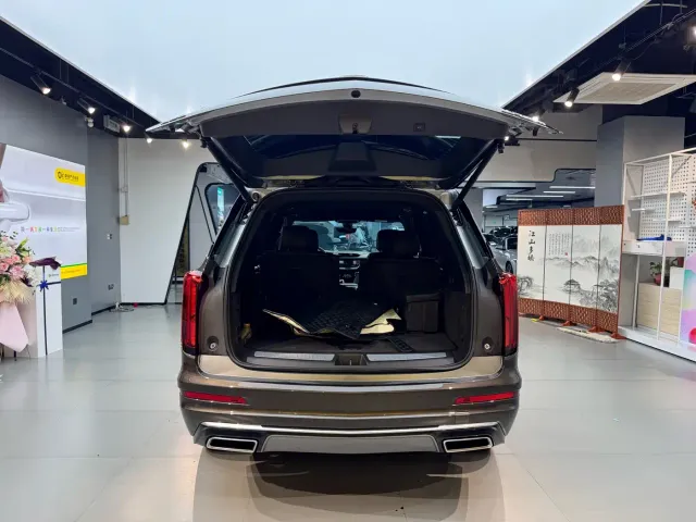 Cadillac XT6 — Фото автомобиля 14