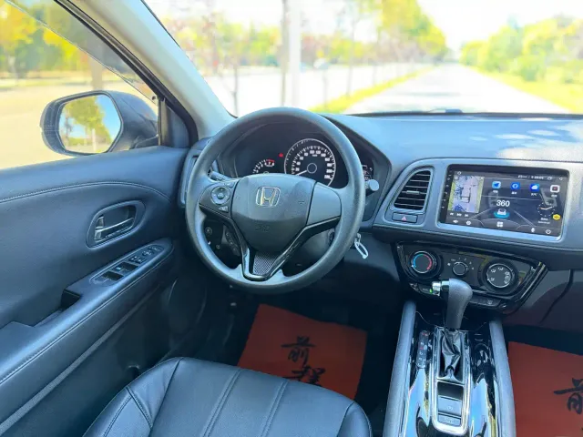 Honda Vezel — Фото автомобиля 12