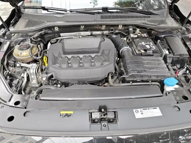 Volkswagen Passat — Фото автомобиля 9