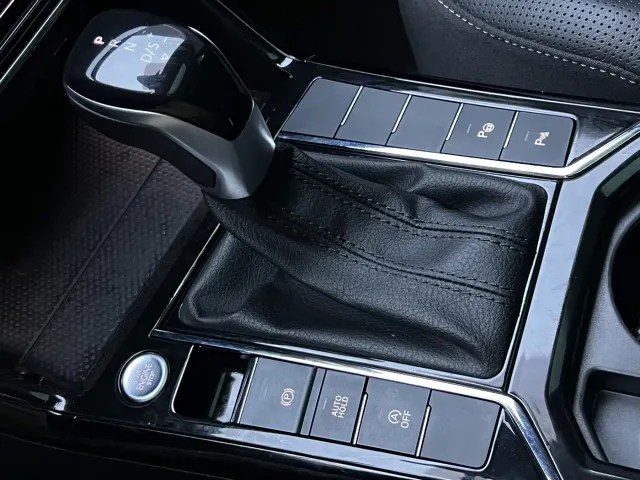 Volkswagen Passat — Фото автомобиля 12