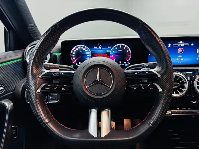 Mercedes-Benz A-Class — Фото автомобиля 12