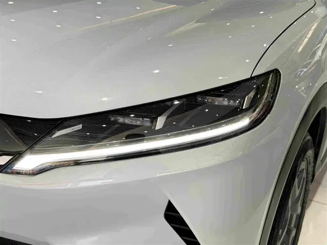 BYD Yuan UP — Фото автомобиля 7