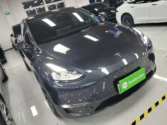 Tesla Model Y — Фото автомобиля 3