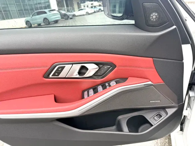 BMW 3 Series — Фото автомобиля 7