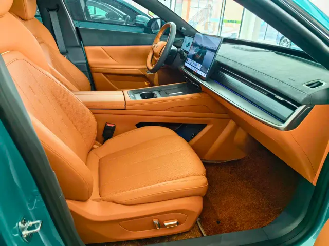 Dongfeng eπ 007 — Фото автомобиля 15