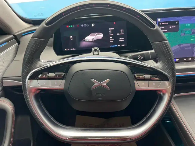 Xpeng P7 — Фото автомобиля 20