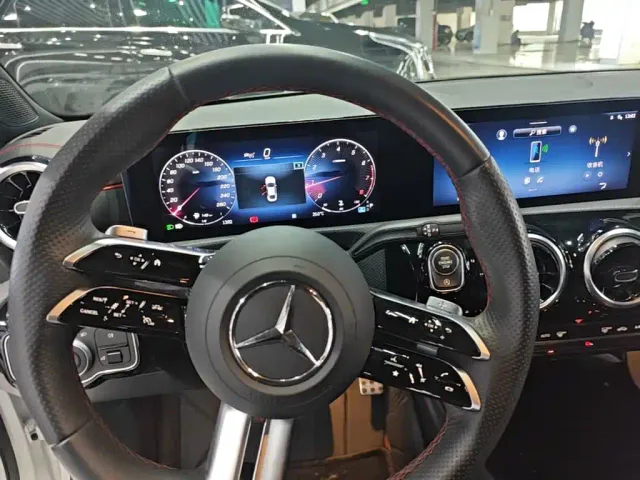 Mercedes-Benz Mercedes-Benz CLA (Import) 2024 Model Facelift CLA 200 — Фото автомобиля 9