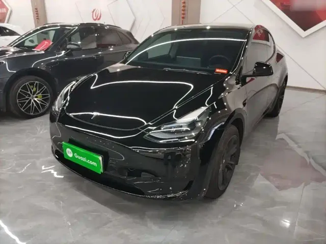 Фотография автомобиля — Tesla Model Y