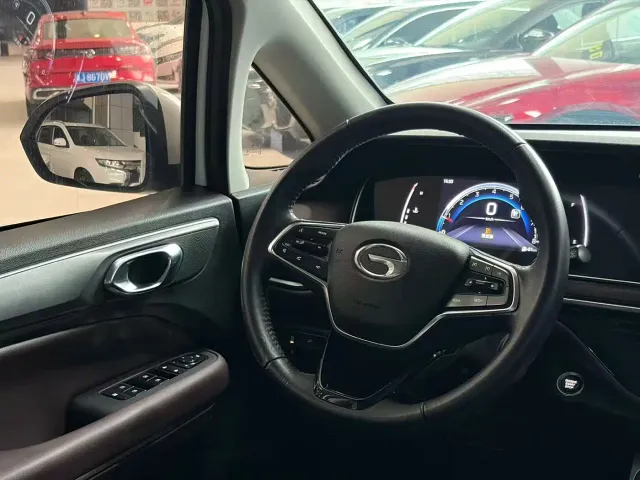 GAC Trumpchi M6 — Фото автомобиля 11